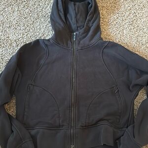 Lululemon black cropped hoodie.